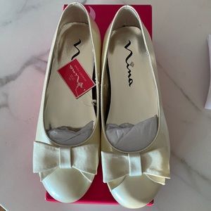 Nina Pegasus Girls Dress Shoes size 2W